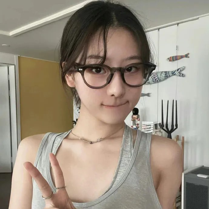 赤裸的公务员